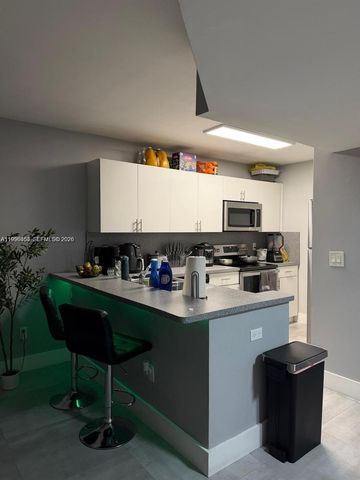 15354 SW 72nd St 31-11, Miami, FL 33193