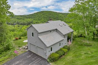 10 Lake View Drive, New Hampton, NH 03256