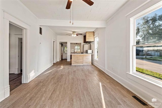 215 Pine Street, Wamego, KS 66547