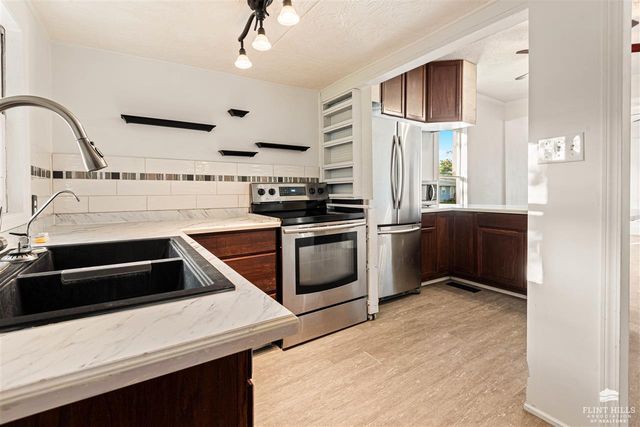 215 Pine Street, Wamego, KS 66547