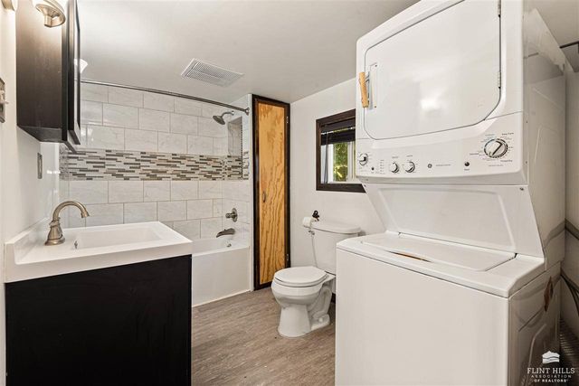 215 Pine Street, Wamego, KS 66547