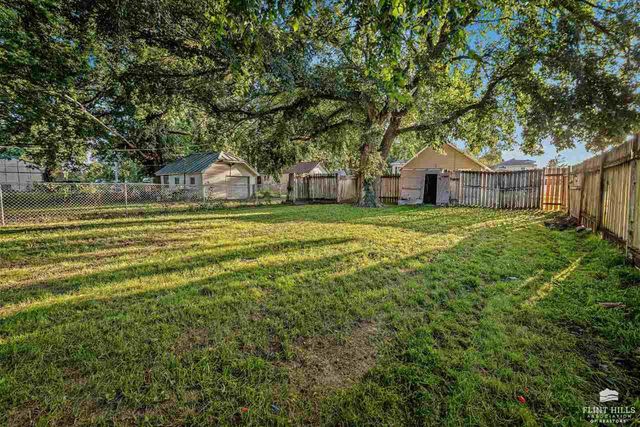 215 Pine Street, Wamego, KS 66547