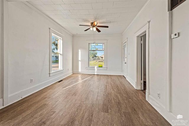 215 Pine Street, Wamego, KS 66547