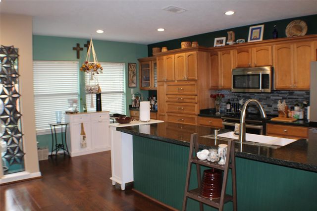 2619 Sailboat Drive, Houston, TX 77058