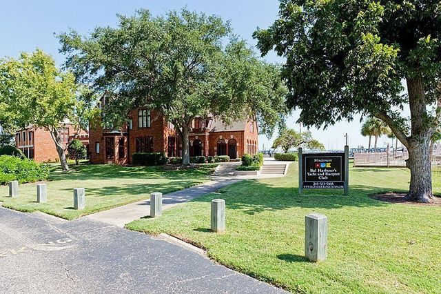 2619 Sailboat Drive, Houston, TX 77058