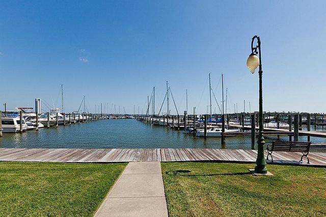 2619 Sailboat Drive, Houston, TX 77058