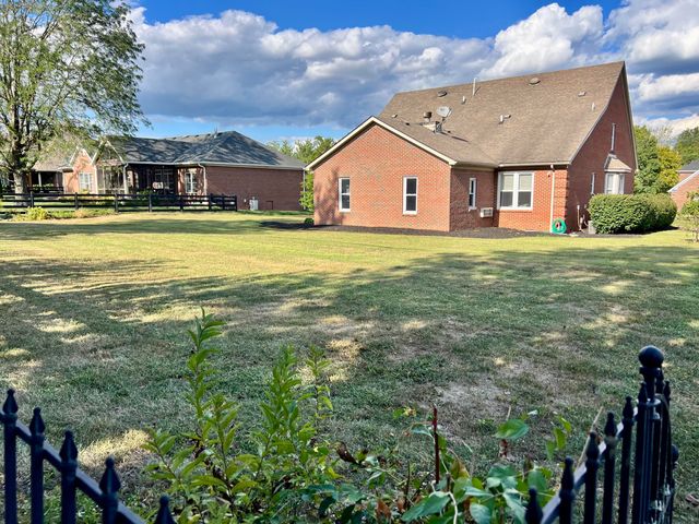 125 Casa Landa Way, Winchester, KY 40391