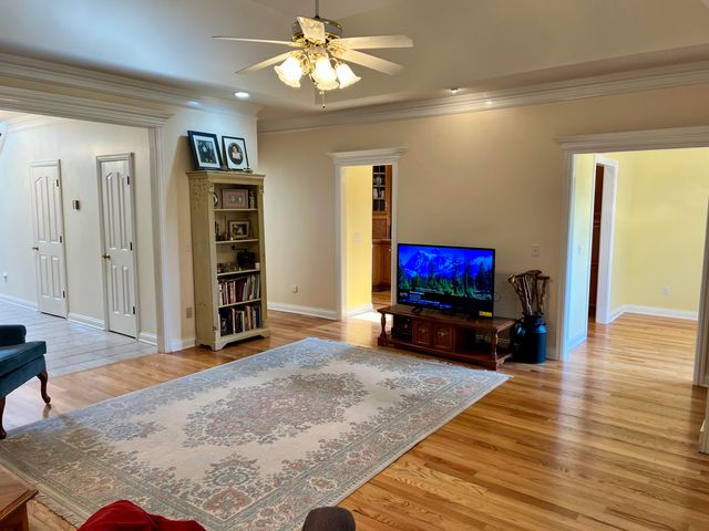 125 Casa Landa Way, Winchester, KY 40391