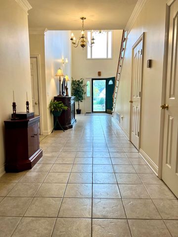 125 Casa Landa Way, Winchester, KY 40391