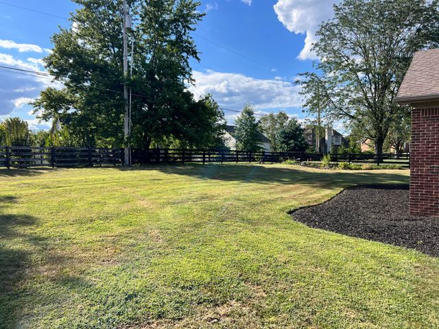 125 Casa Landa Way, Winchester, KY 40391