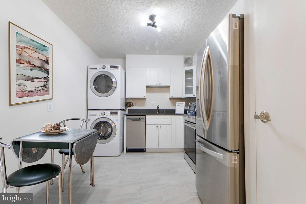7420 WESTLAKE TER #1311, Bethesda, MD 20817