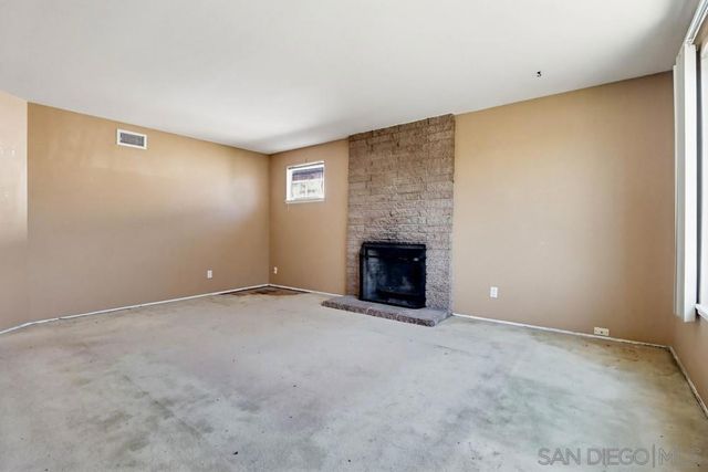 7402 Blix St., San Diego, CA 92111