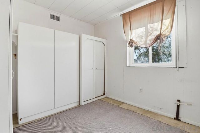 7402 Blix St., San Diego, CA 92111