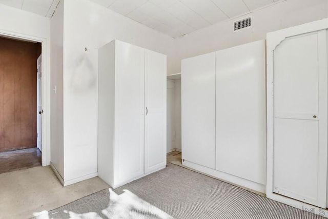 7402 Blix St., San Diego, CA 92111