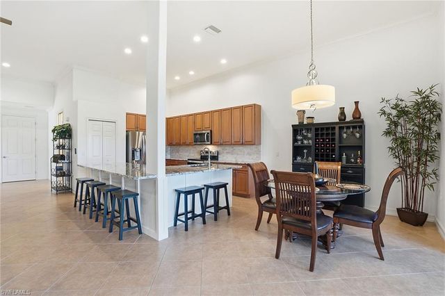 9340 Triana TER # 284, Fort Myers, FL 33912