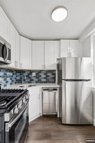 7100 JFK Blvd E 2L, Guttenberg, NJ 07093