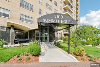 7100 JFK Blvd E 2L, Guttenberg, NJ 07093