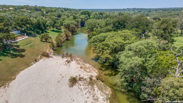 866 DEEP WATER DR, Spring Branch, TX 78070