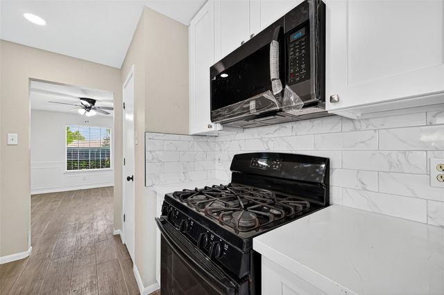 18759 Holly Way, Houston, TX 77084