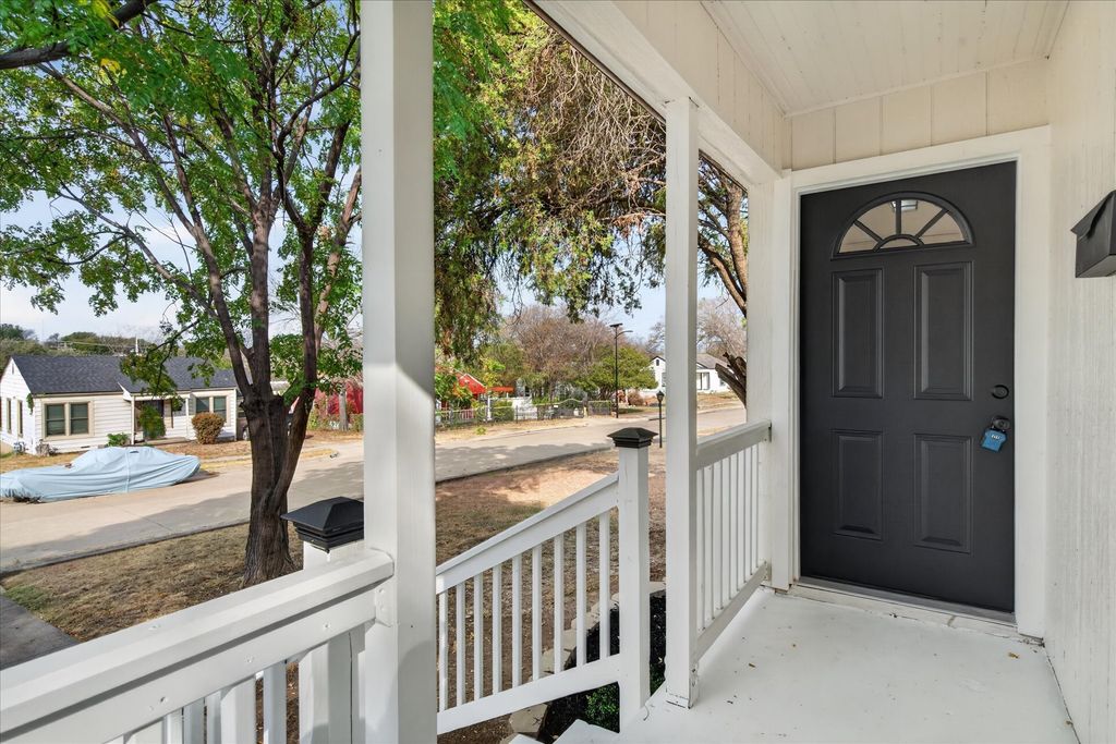 2913 Wesleyan Drive S, Fort Worth, TX 76105 — photo 4