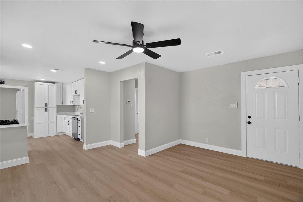 2913 Wesleyan Drive S, Fort Worth, TX 76105 — photo 5
