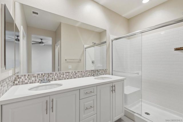 2601 Cranston 710, Escondido, CA 92025