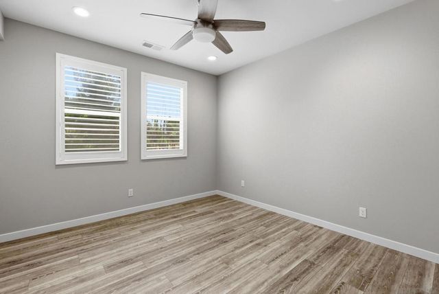2601 Cranston 710, Escondido, CA 92025