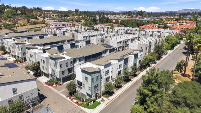 2601 Cranston 710, Escondido, CA 92025