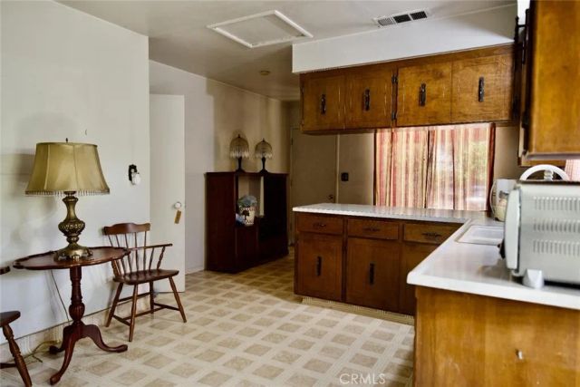 937 E 6th Street, Madera, CA 93638