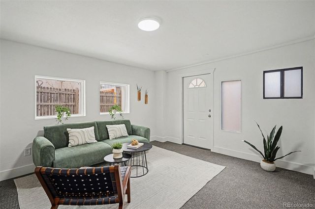 924 W 9th Avenue, Denver, CO 80204