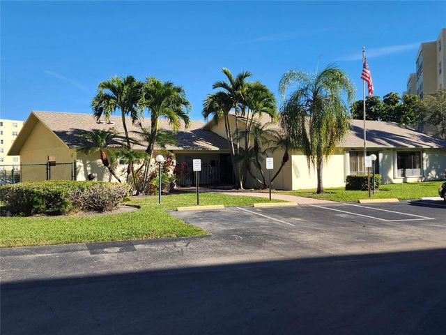 321 SE 3rd Street 302, Dania Beach, FL 33004