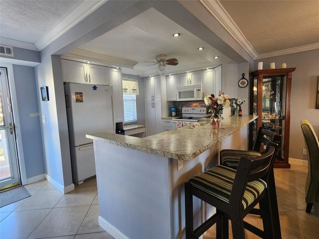 321 SE 3rd Street 302, Dania Beach, FL 33004