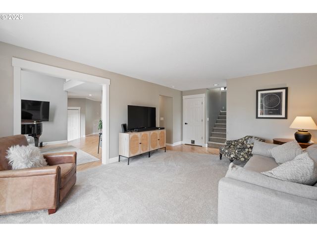 2420 IVY Ln, Kelso, WA 98626