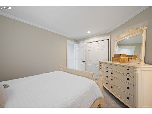 2420 IVY Ln, Kelso, WA 98626