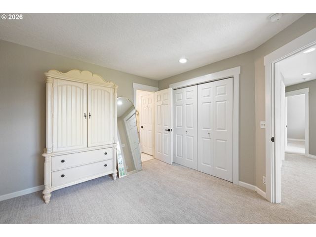 2420 IVY Ln, Kelso, WA 98626