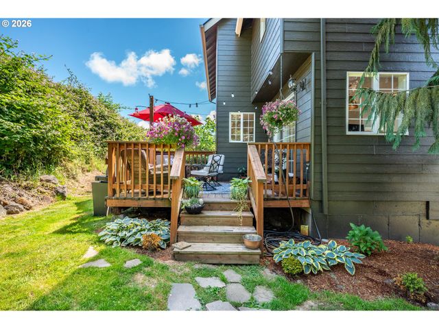 2420 IVY Ln, Kelso, WA 98626
