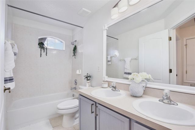 696 SEABROOK COURT 202, Altamonte Springs, FL 32714
