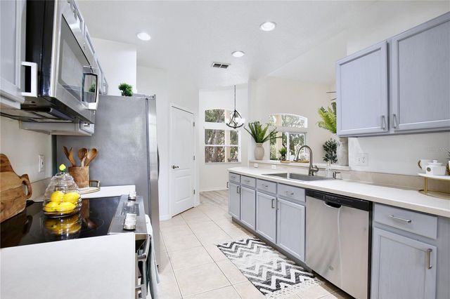 696 SEABROOK COURT 202, Altamonte Springs, FL 32714
