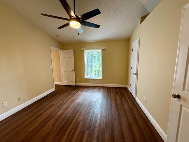 5890 NW Dowse Street, Port St Lucie, FL 34986