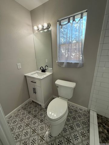 269 E Rosewood, San Antonio, TX 78212