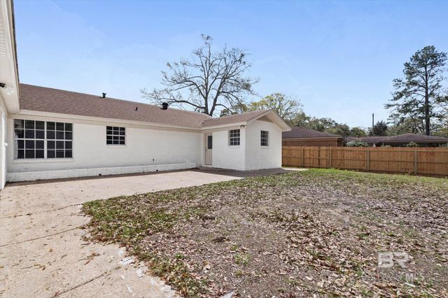 732 OAK FIELD Drive, Mobile, AL 36609