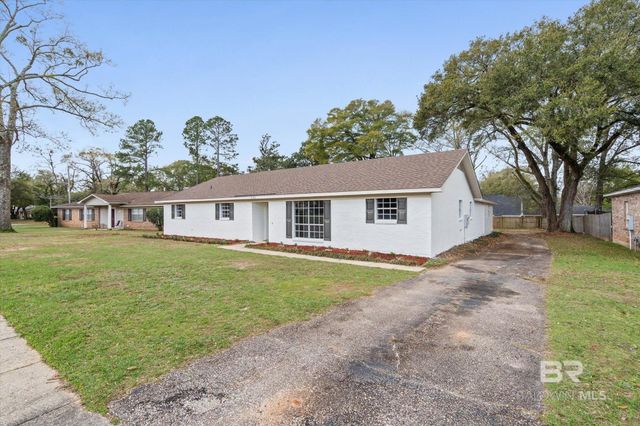 732 OAK FIELD Drive, Mobile, AL 36609