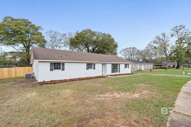 732 OAK FIELD Drive, Mobile, AL 36609