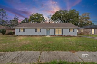 732 OAK FIELD Drive, Mobile, AL 36609