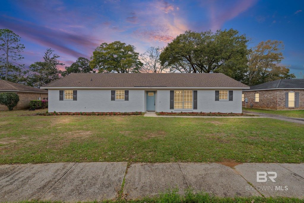 732 OAK FIELD Drive, Mobile, AL 36609