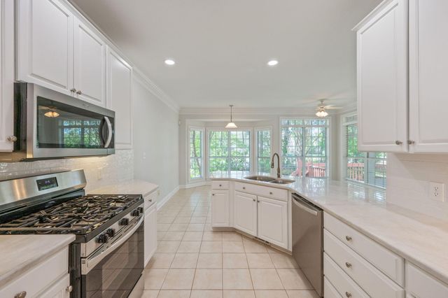 1446 Oakmont Place, Niceville, FL 32578