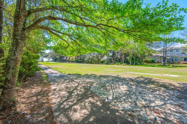 1446 Oakmont Place, Niceville, FL 32578