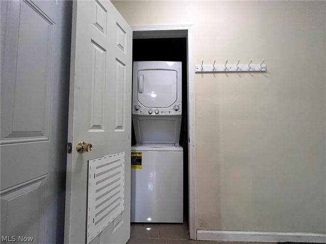3502 Ivanhoe Drive, Kent, OH 44240
