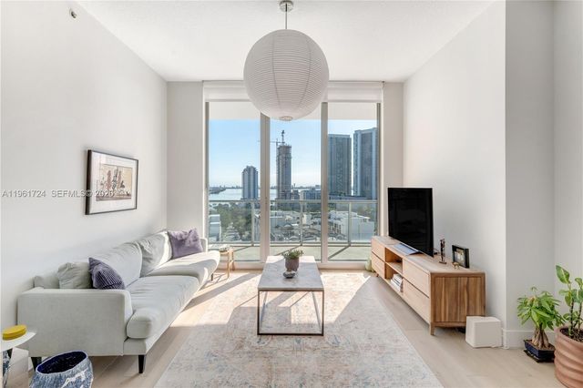 3470 E Coast Ave H1514, Miami, FL 33137