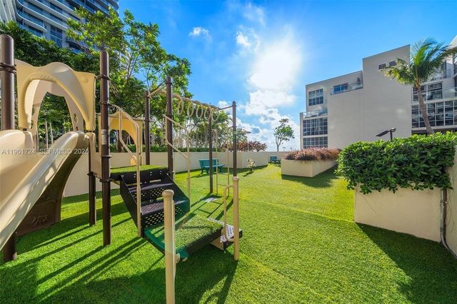 3470 E Coast Ave H1514, Miami, FL 33137